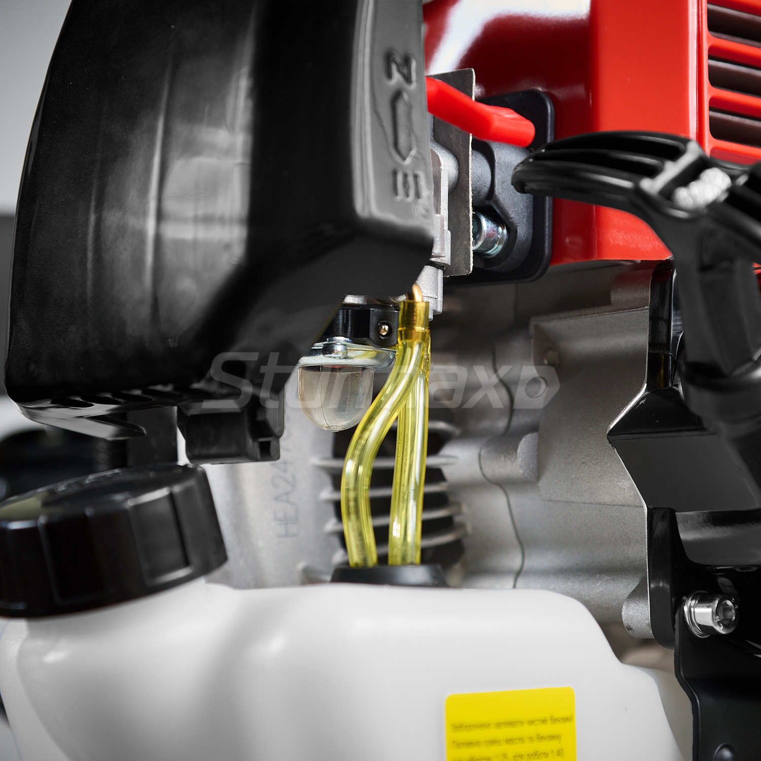 BTM8933S_8 Sturmax BTM8933S Бензинова мотокоса-кущоріз 1600 Вт